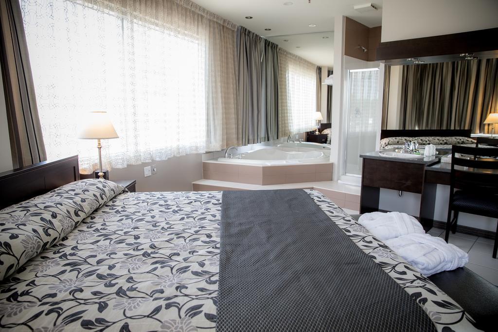 Hotel Charlemagne Ruang foto